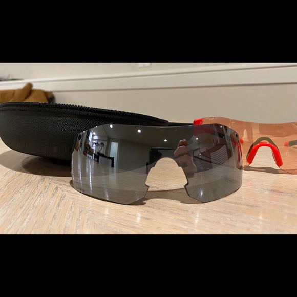 Smith PivLock Sunglasses - Picture 2 of 4